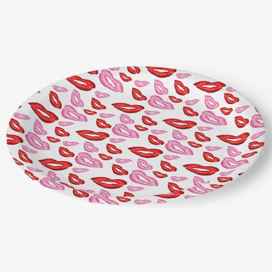 Rosa und rote Lippenstift Pappteller (Schrägansicht)