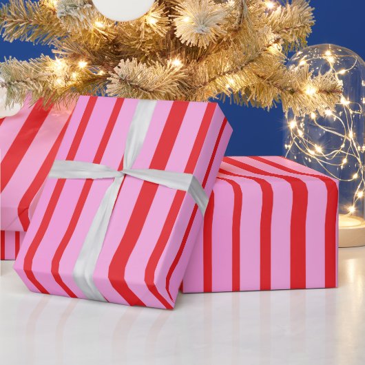 Rosa und rote Streifen Geschenkpapier (Feiertage)