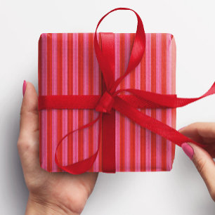 Rosa und roter Streifen fröhlicher Weihnachtsurlau Geschenkpapier