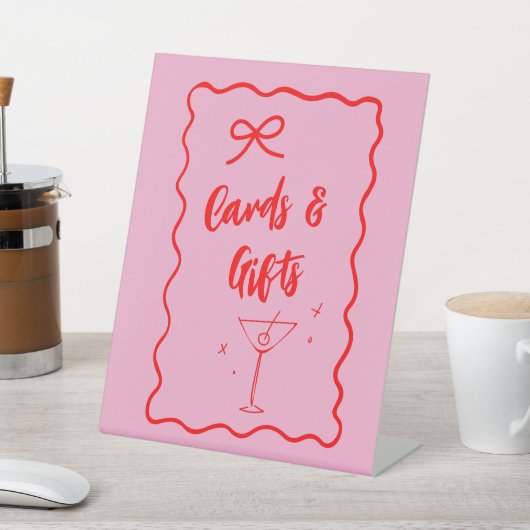 Rosa und rotes Retro "Karten und Geschenke" Sockelschild (In SItu)