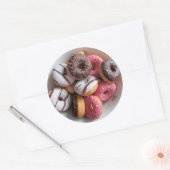 Rosa und Schokolade Donuts Feinschmecker Dessert S Runder Aufkleber (Umschlag)