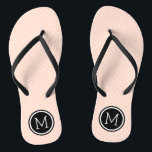 Rosa und Schwarz, Tiny Dots Monogramm Badesandalen<br><div class="desc">Maßgeschneiderte gedreht Flop Sandalen mit einem niedlichen gürtelförmigen Polka-Punktmuster und einem eigenen Monogramm oder einem anderen Text in einem Kreisrahmen. Klicken Sie auf Anpassen,  um Schriftart und Farben zu ändern oder eigene Bilder hinzuzufügen,  um ein einzigartiges Design zu erstellen!</div>