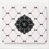 Rosa-und Schwarz-weibliches Bogen-Muster-Monogramm Mousepad (Vorne)