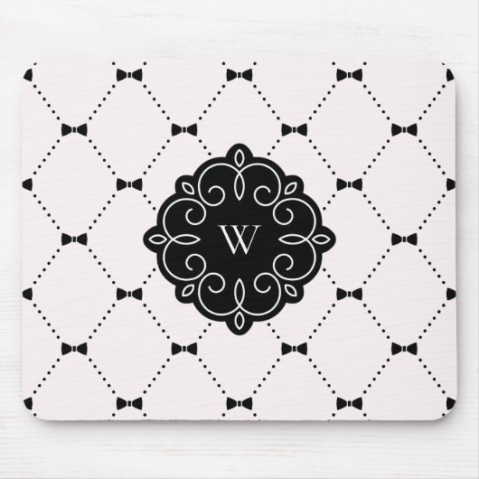 Rosa-und Schwarz-weibliches Bogen-Muster-Monogramm Mousepad (Vorne)