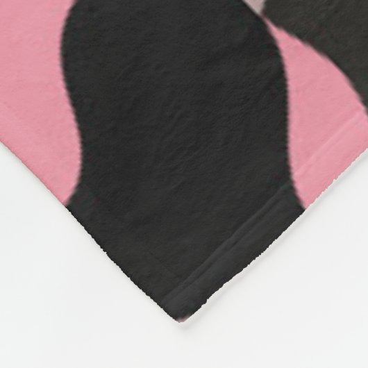 Rosa und schwarze Camouflage Fleecedecke (Ecke)