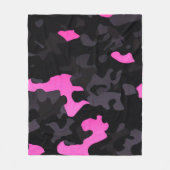 Rosa und schwarze Camouflage Fleecedecke (Vorderseite)