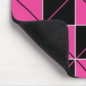 Rosa und schwarze Checkerboard-Raute Mousepad (Ecke)