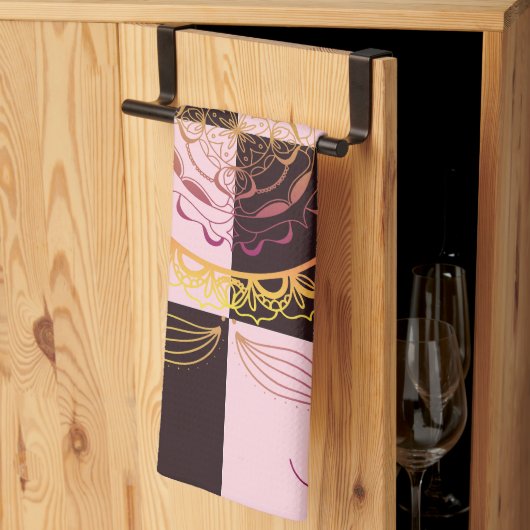 Rosa und schwarze Grafik, Mystische Tafel Geschirrtuch (Drittel gefaltet)