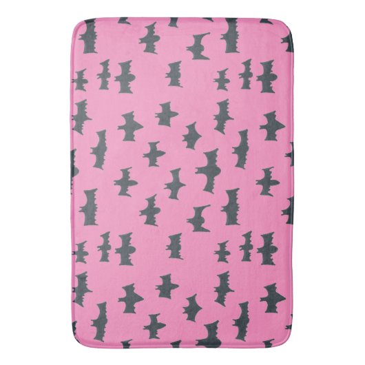 Rosa und schwarze Halloween-Fledermäuse Badematte (Vorderseite Vertikal)