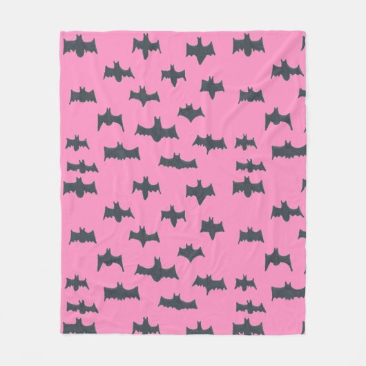 Rosa und schwarze Halloween-Fledermäuse Fleecedecke (Vorderseite)