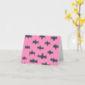 Rosa und schwarze Halloween-Fledermäuse geklappte  Karte (Gelbe Blume)