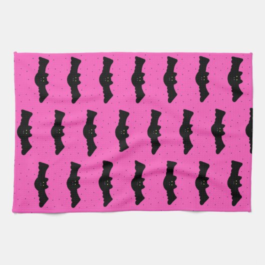 Rosa und schwarze Halloween-Fledermäuse Geschirrtuch (Horizontal)