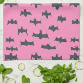 Rosa und schwarze Halloween-Fledermäuse Geschirrtuch (Gefaltet)