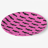 Rosa und schwarze Halloween-Fledermäuse Pappteller (Schrägansicht)