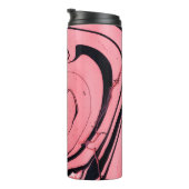 Rosa und schwarze Marmortextur. Handgemalt Thermosbecher (Nach rechts gedreht)