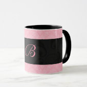 Rosa und schwarze Mit Monogramm Frauenmatte Tasse (VorderseiteRechts)