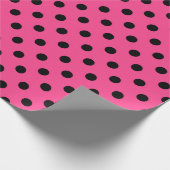 Rosa und schwarze Polka-Punkte Geschenkpapier (Ecke)