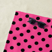 Rosa und schwarze Polka-Punkte Strandtuch (Beispiel)