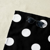 rosa und schwarze Punkte Strandtuch (Beispiel)