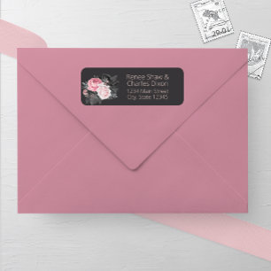 Rosa und schwarze Rose beim Hochzeitsdatum