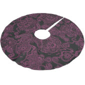 Rosa und schwarze Skulls Gotische Weihnachtsbaumro Polyester Weihnachtsbaumdecke (Schrägansicht)