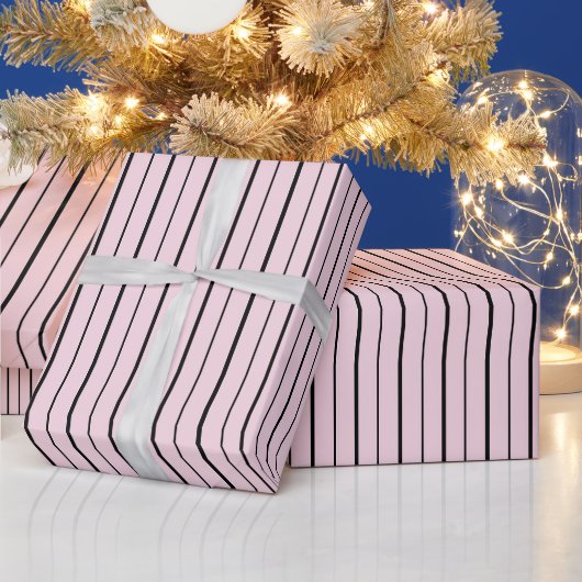 Rosa und schwarze Streifen Geschenkpapier (Feiertage)