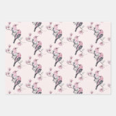 Rosa und schwarze Vögel auf einem Baumzweig-Muster Geschenkpapier Set (Vorderseite)