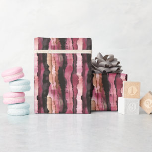 Rosa und schwarze Wasserfarben Streifen Geschenkpapier