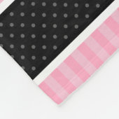 Rosa und schwarzer Tupfen Stripes Muster Fleecedecke (Ecke)