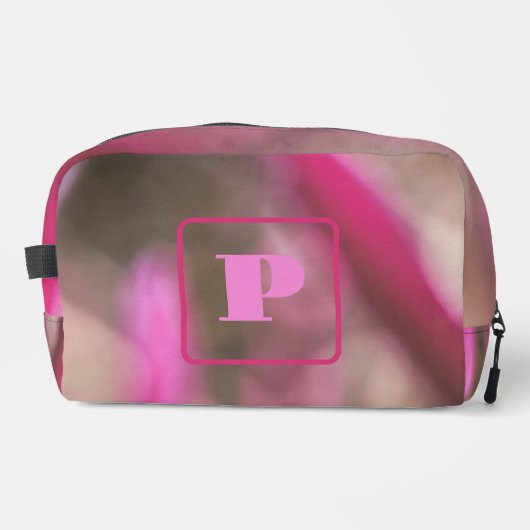 Rosa und Taupe Camouflage Chic Mit Monogramm Waschbeutel (Vorderseite)