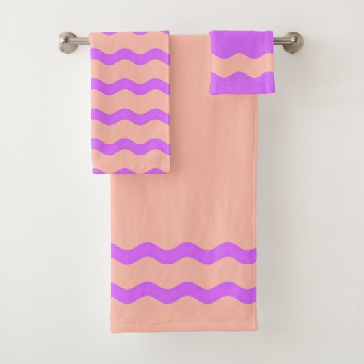 Rosa und violette abstrakte Wellenmuster Badhandtuch Set (Insitu)
