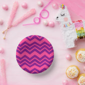 Rosa und violettes Chevron-Musterdesign Pappteller (Party)