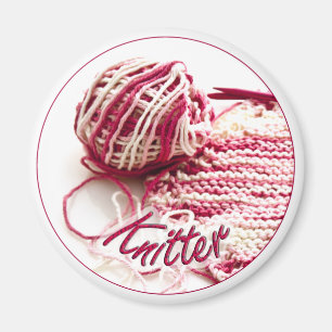 Rosa und Weiß Variegierter Knitter Magnet