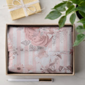 Rosa und weiße Blume auf gestrichener Decke Seidenpapier (Geschenk)