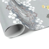 Rosa und weiße Blume über grauem Hintergrund Geschenkpapier (Rolleneckpunkt)