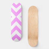 Rosa und weiße Chevronen Skateboard (Vorderseite)