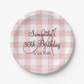 Rosa und Weiße Gingham Monogram Birthday Pappteller (Vorderseite)