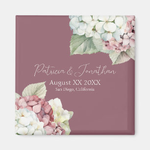 Rosa und weiße Hortensienblüten in Wasserfarbe auf Magnet