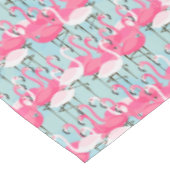 Rosa und weiße Menge der Flamingos Tischdecke (Schrägansicht)