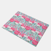 Rosa und weiße Menschenmenge von Flamingos Fußmatte (Schrägansicht)