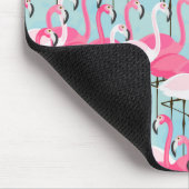 Rosa und weiße Menschenmenge von Flamingos Mousepad (Ecke)