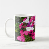 Rosa und weiße Petunia Blume Kaffeetasse (Links)