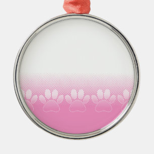 Rosa und weiße Pfeifen mit Zeitungspapier-Hintergr Silbernes Ornament