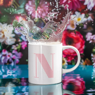 Rosa und weiße Punkte-Monogramm Kaffeetasse