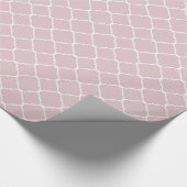 Rosa und weiße Quatrefolie Geburtstag Geschenkpapier (Ecke)