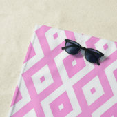 Rosa und weiße Rautenmuster Strandtuch (Beispiel)