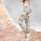 Rosa und weiße Rose Bouquet auf Weiß Capri Leggings