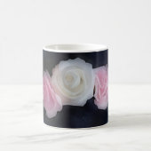 Rosa und Weiße Rosen Blume Tasse (Mittel)