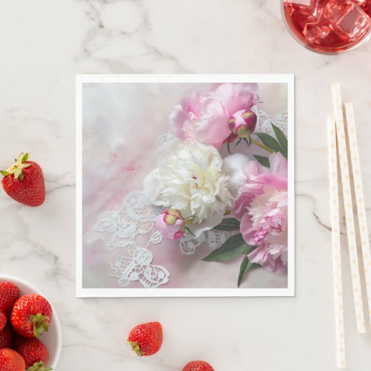 Rosa und weiße Spitzenbeine Serviette (Beispiel)