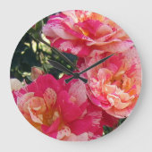 Rosa und weiße Streifen Rose Blumenstrauß Große Wanduhr (Vorderseite)